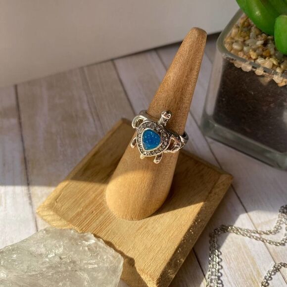 Simulated Opal Turtle Jewelry Set Ring & Necklace Ring Size 7 - Picture 2 of 6